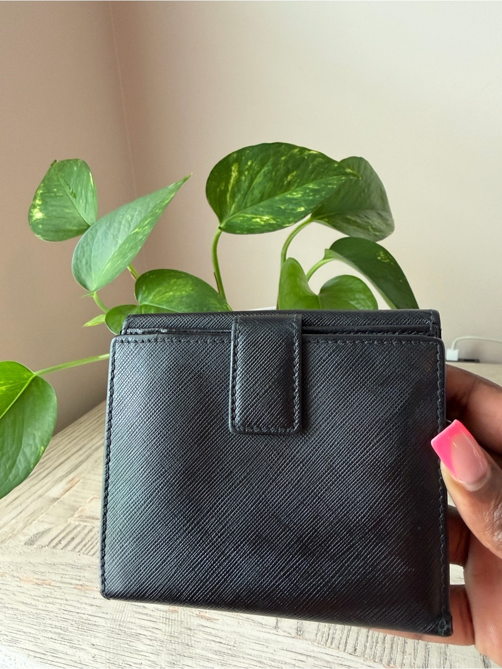 Salvatore Ferragamo wallet in black - Picture 2 of 9